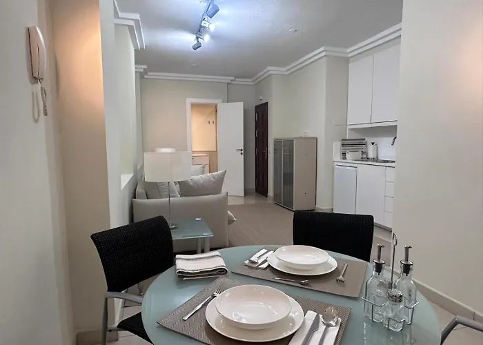 Castillo 17 Parking Incluido Апартаменты *